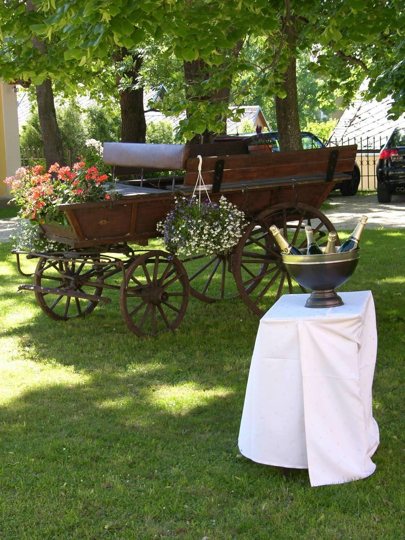 Schlosshotel Zamek Zdikov Exterior photo