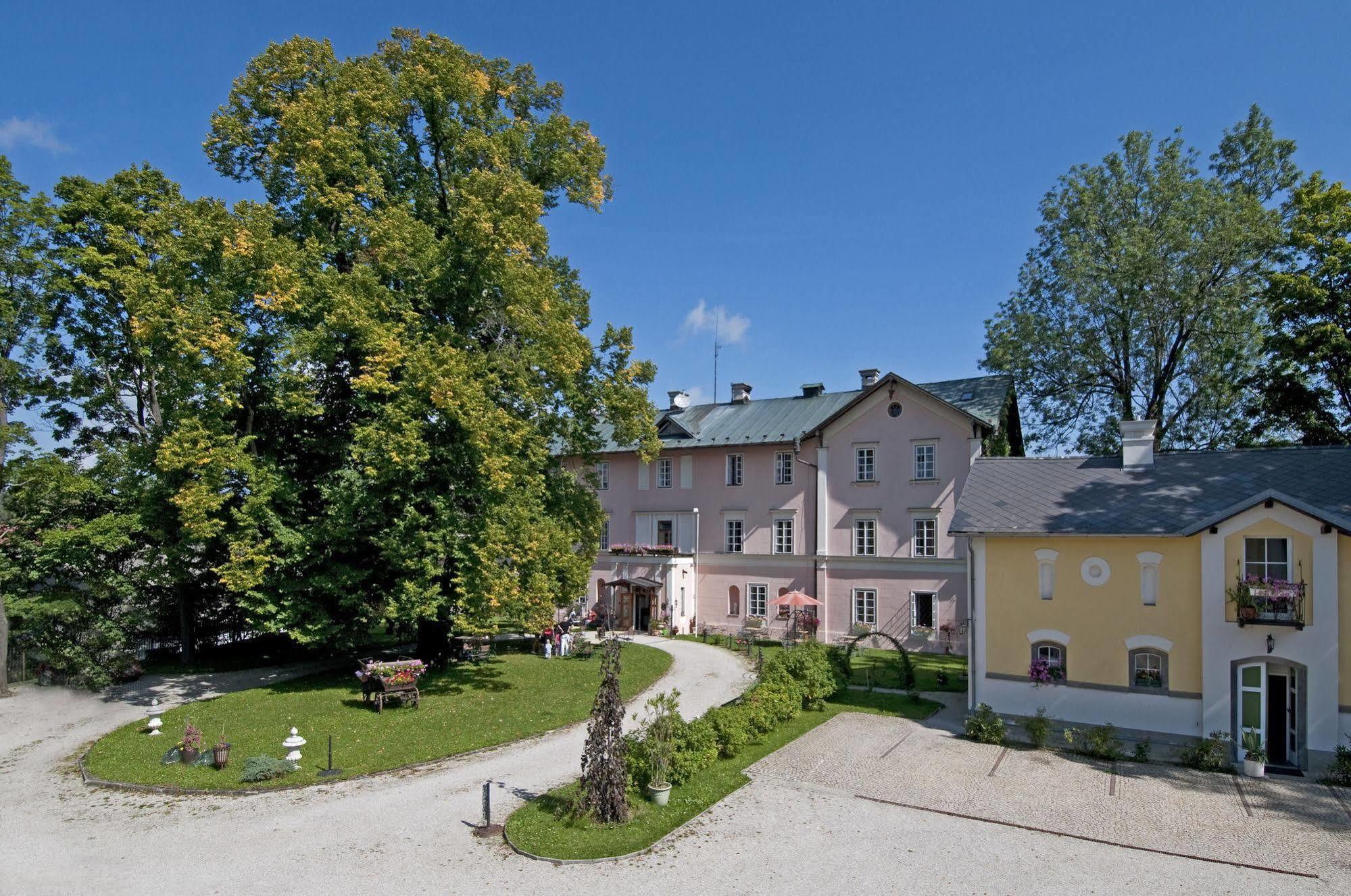 Schlosshotel Zamek Zdíkov Exterior photo